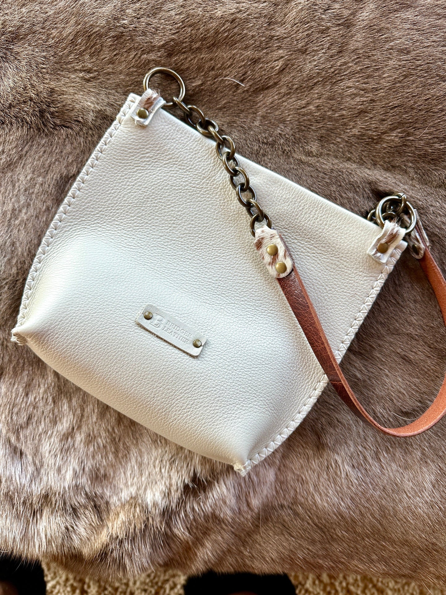 Bridger Leather Handbag Little Fawn Crema Shoulder Bag