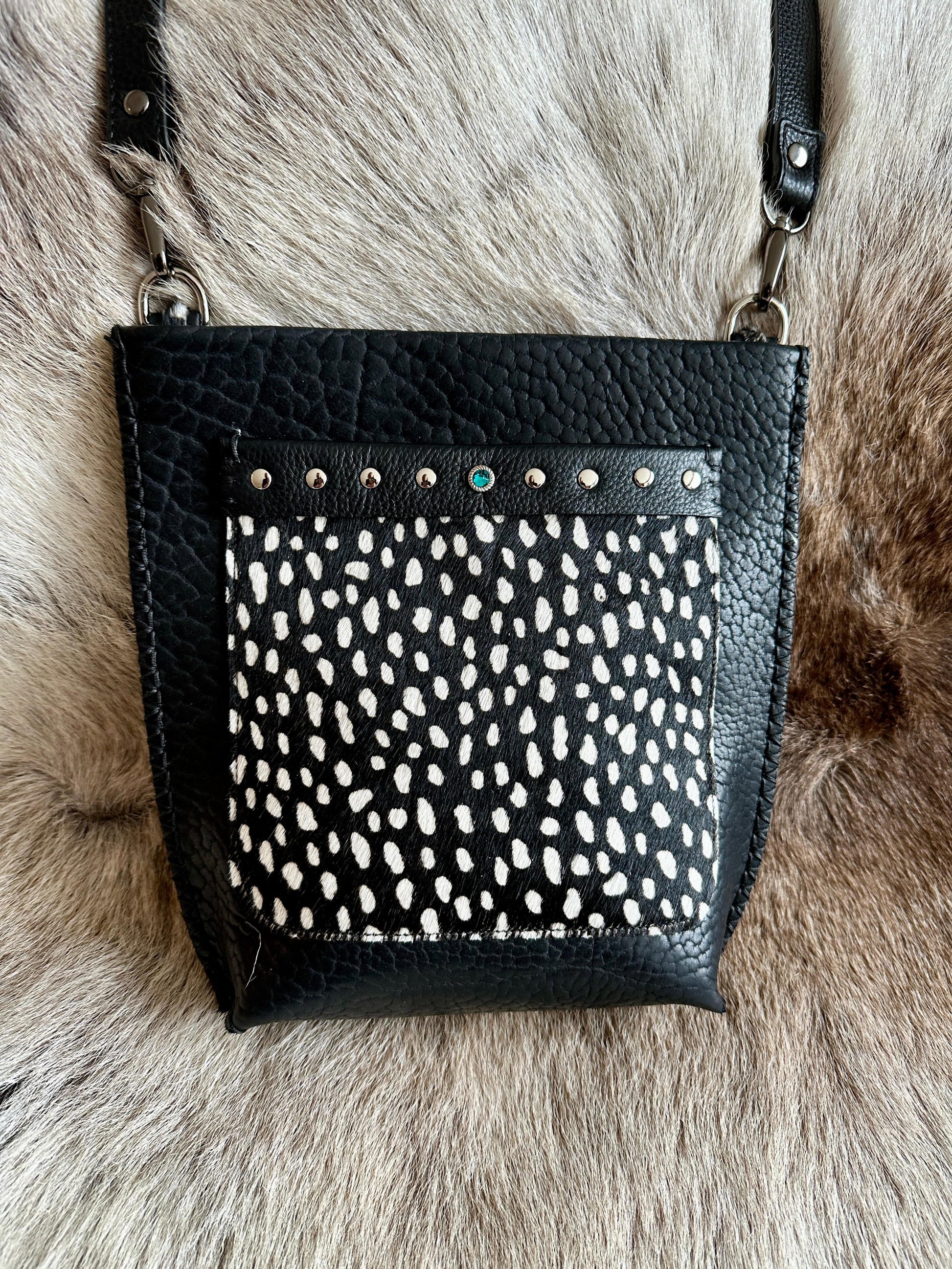 Bridger Leather "SPOT" | Bison Leather Crossbody with Spotted Pocket