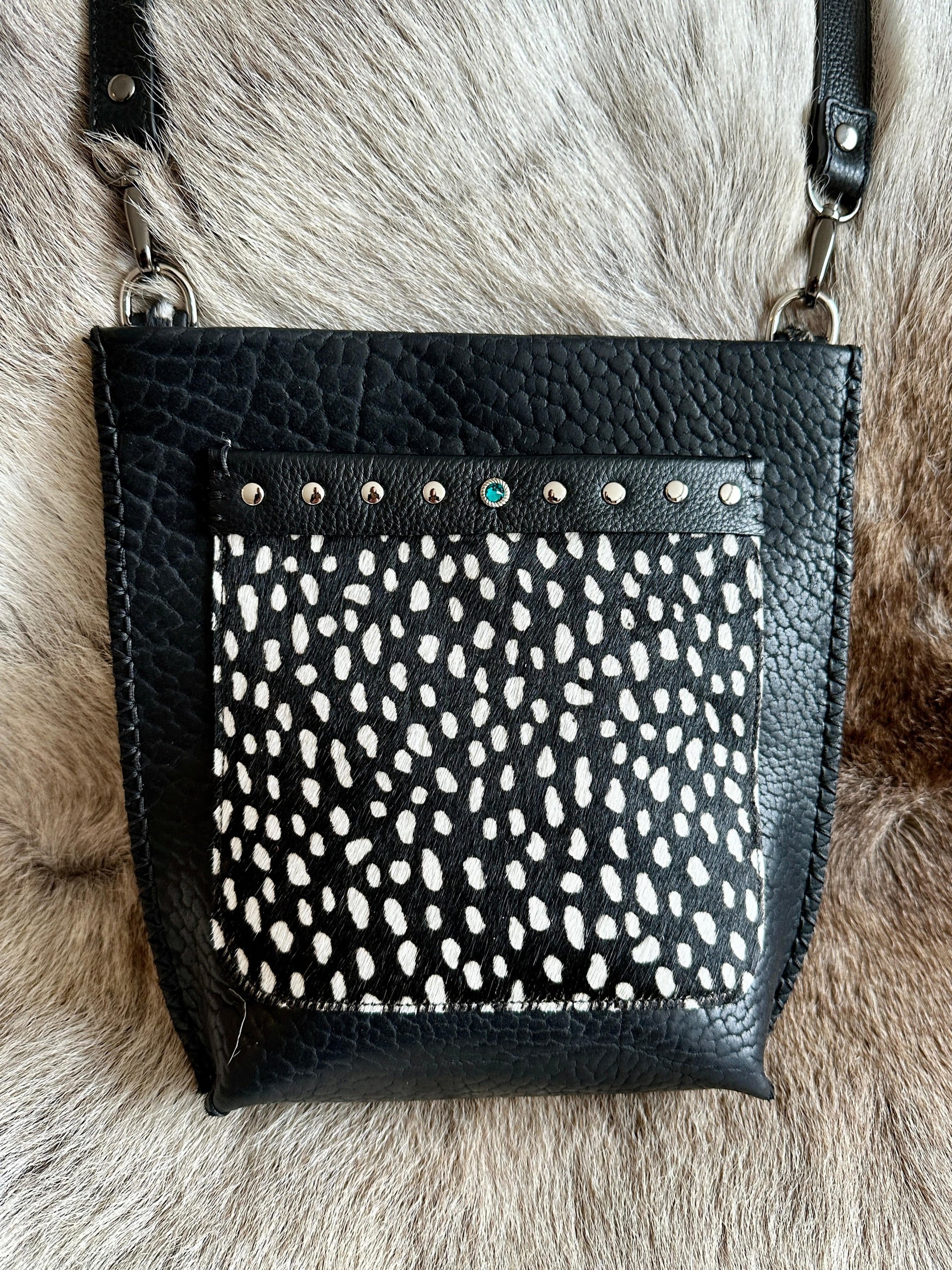 Bridger Leather "SPOT" | Bison Leather Crossbody with Spotted Pocket